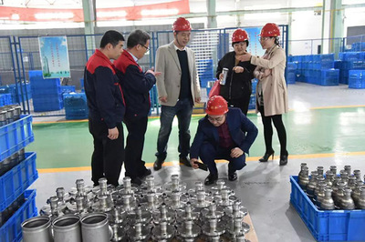 中裝協(xié)全裝修分會(huì)赴銀羊不銹鋼管業(yè)參觀調(diào)研